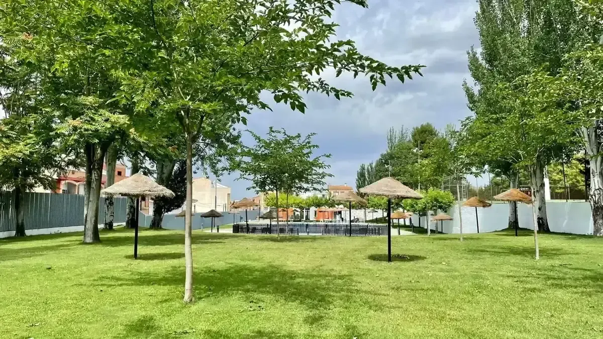 Garden area of the municipal pool near the hotel