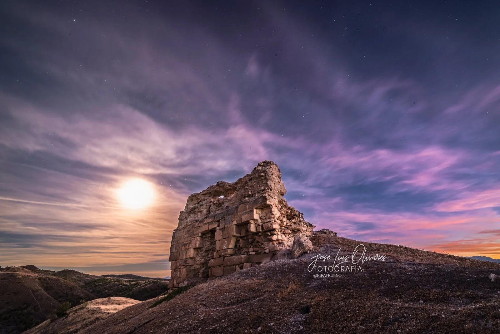 Castillo de Toya y paisaje de Peal