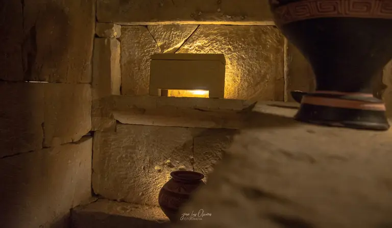 Interior de la Cámara Sepulcral de Toya (monumento íbero)