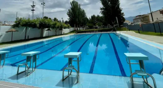 piscina municipal en peal de becerro jaén